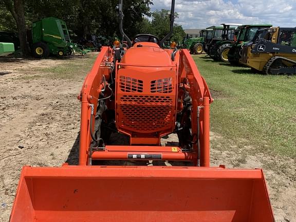 Image of Kubota L3901D equipment image 2