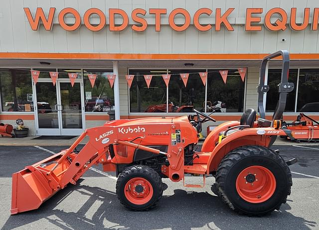 Image of Kubota L3901HST equipment image 2