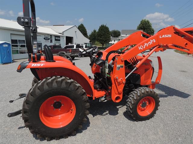 Image of Kubota L3901HST equipment image 3