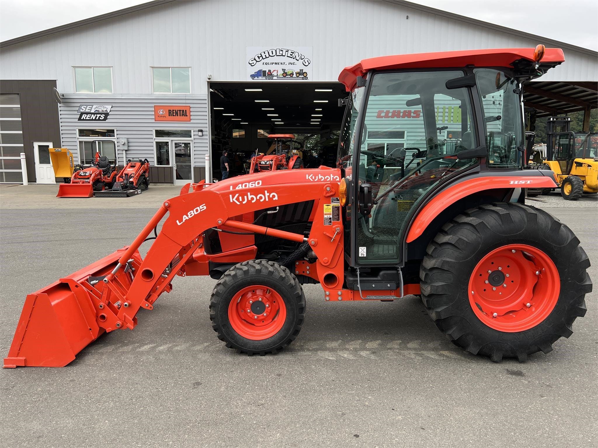 2020 Kubota L4060HSTC-LE Equipment Image0