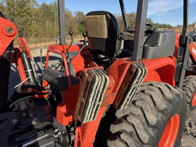 Image of Kubota L47 equipment image 4