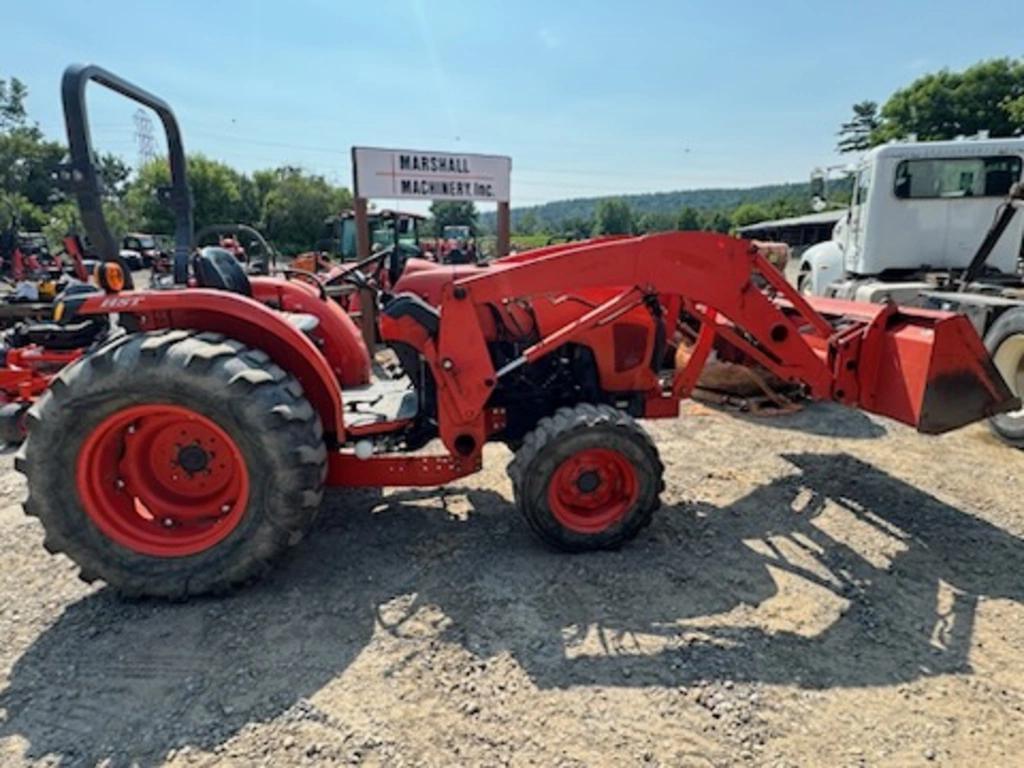 Image of Kubota L4701 Primary image