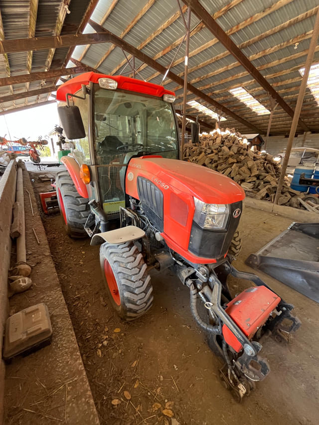 Image of Kubota L6060HST equipment image 3