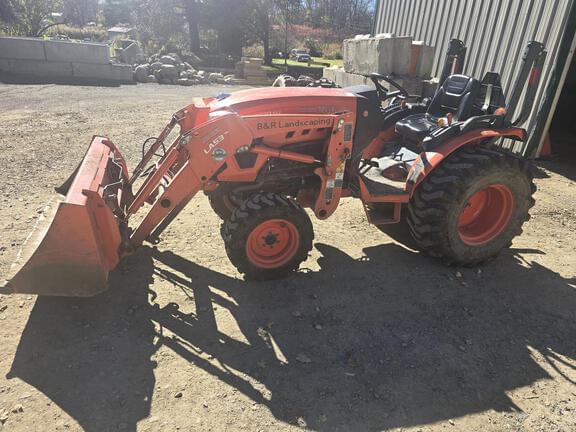 Image of Kubota LX2610 equipment image 2