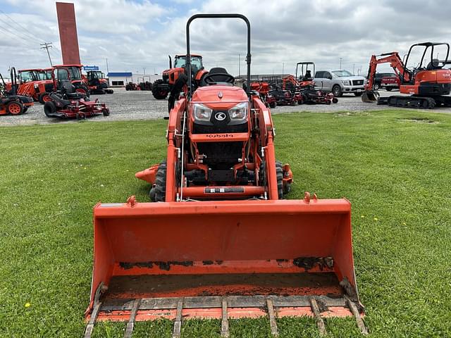 Image of Kubota LX2610HSD equipment image 1