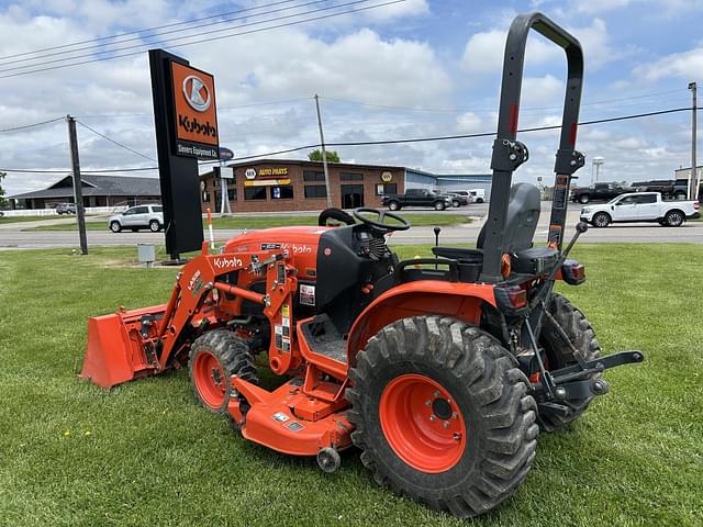 Image of Kubota LX2610HSD equipment image 3