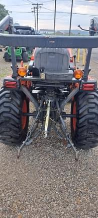 Image of Kubota LX2610HSD equipment image 4