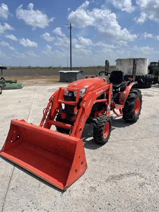 Main image Kubota LX2610