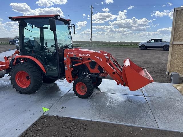 Image of Kubota LX3310 equipment image 2