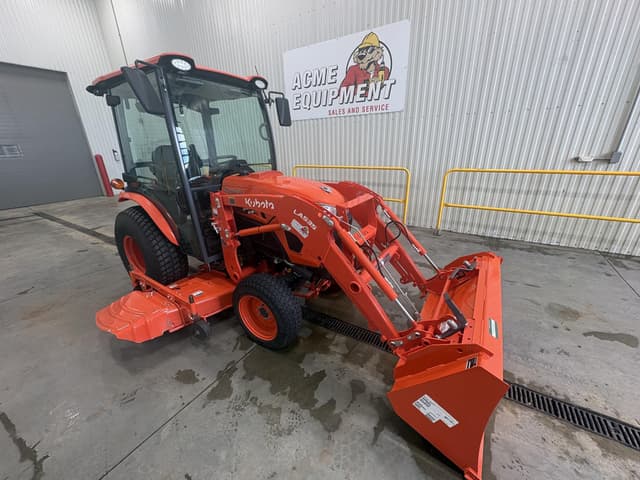 Image of Kubota LX3310 equipment image 2