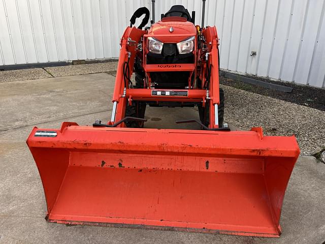 Image of Kubota LX3310HSD equipment image 2