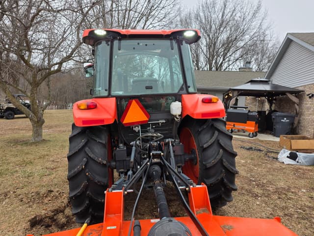 Image of Kubota M4D-071HDC12 equipment image 4