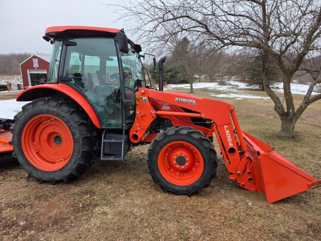 Image of Kubota M4D-071HDC12 equipment image 1