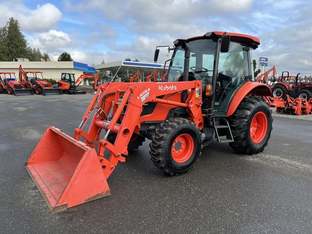 Image of Kubota M4D-071HDC12 equipment image 1