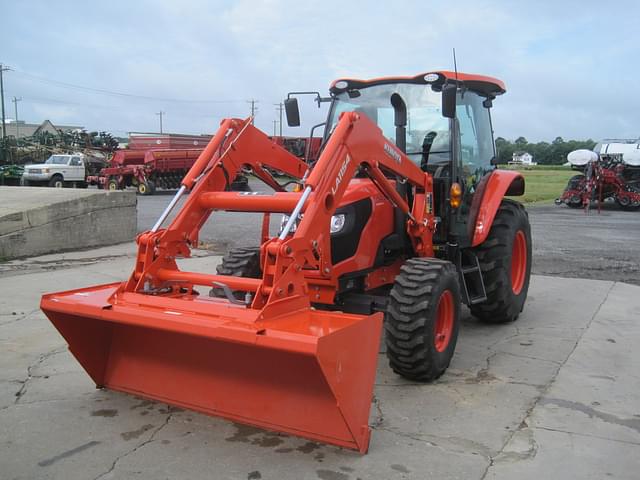 Image of Kubota M4D-071 equipment image 1