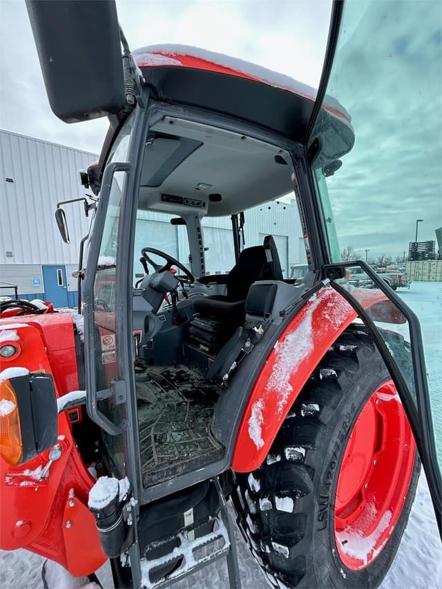 Image of Kubota M4D-071HDC12 equipment image 4