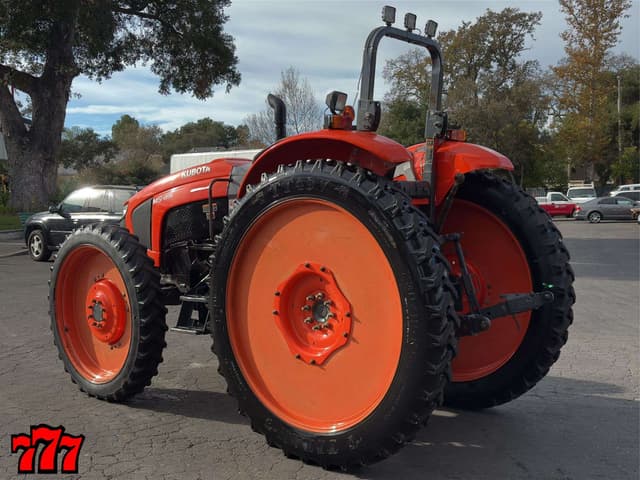 Image of Kubota M5-091 equipment image 3