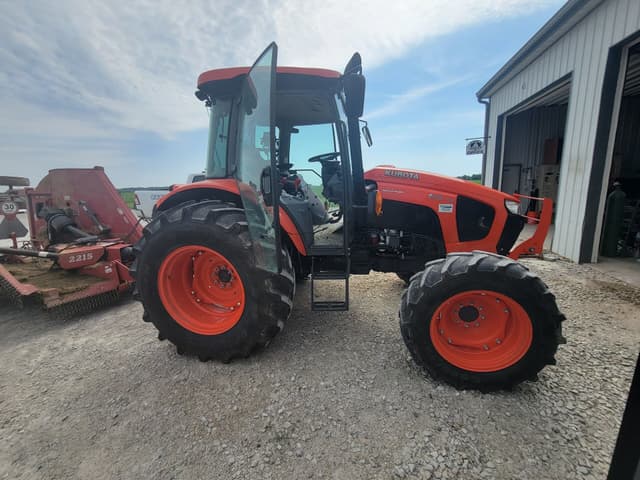 Image of Kubota M5-111 equipment image 2