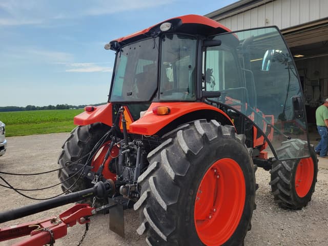 Image of Kubota M5-111 equipment image 3