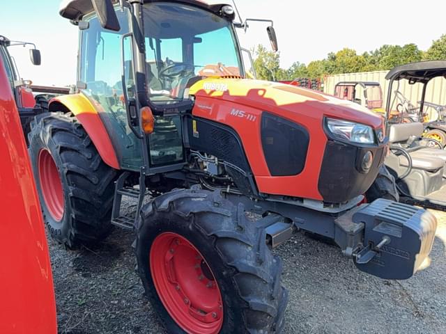 Image of Kubota M5-111D equipment image 2