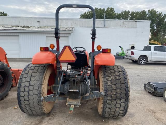 Image of Kubota M5660SU equipment image 4