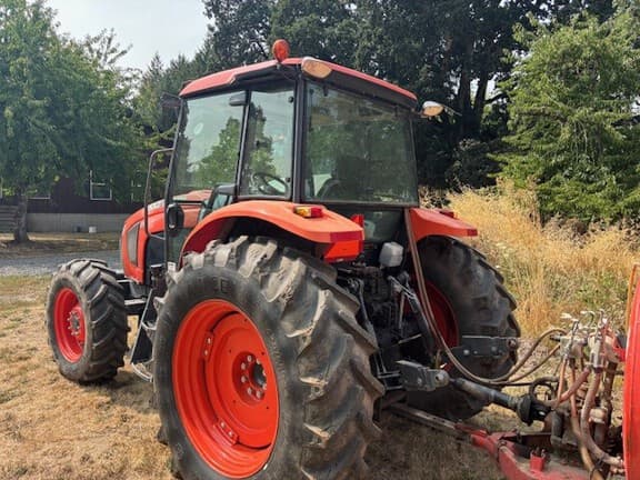 Image of Kubota M6-111 equipment image 2