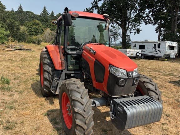 Image of Kubota M6-111 equipment image 3