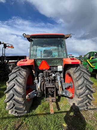 Image of Kubota M6-111 equipment image 3