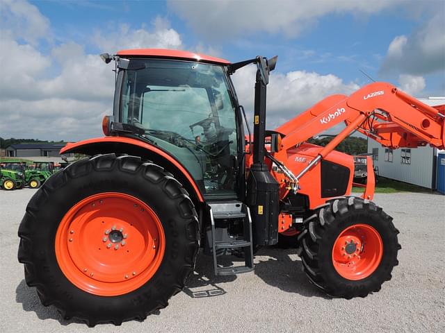 Image of Kubota M6-141 equipment image 3