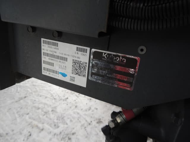 Image of Kubota M6-141 equipment image 4