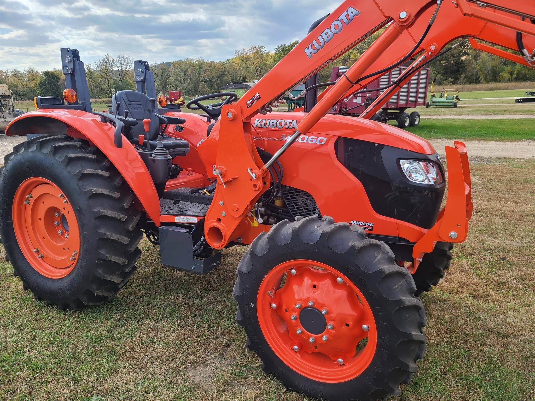 Main image Kubota M6060