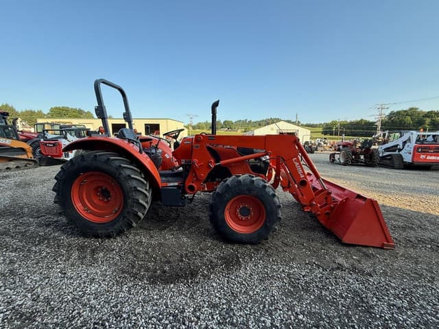 Image of Kubota M6060 equipment image 4