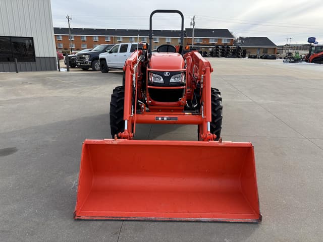 Image of Kubota M6060D equipment image 2