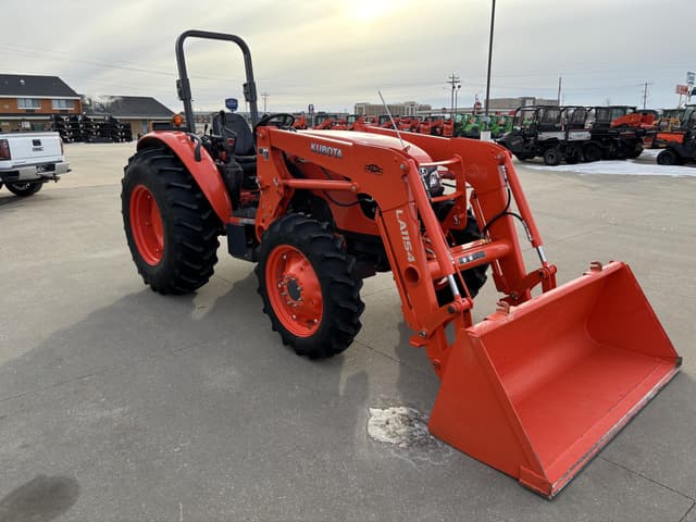 Image of Kubota M6060D equipment image 3
