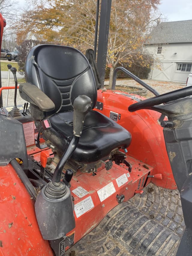 Image of Kubota M62 equipment image 3