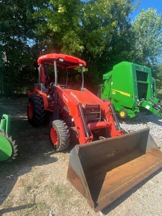2020 Kubota M62 Equipment Image0