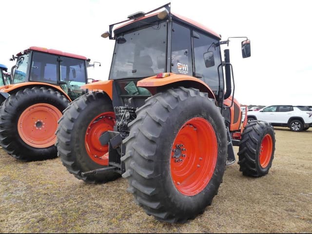 Image of Kubota M6S-111 equipment image 2