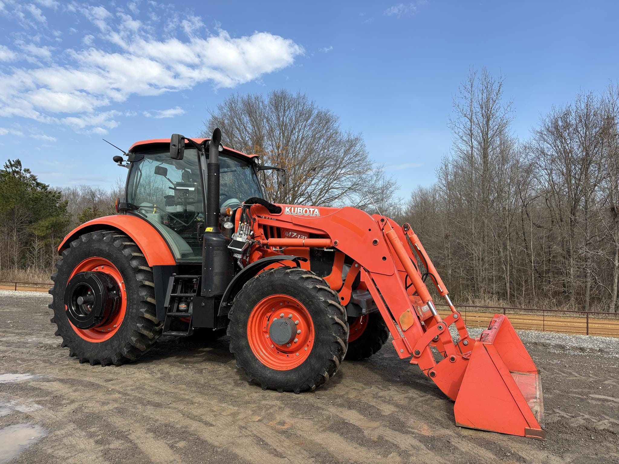 2020 Kubota M7.131 Equipment Image0
