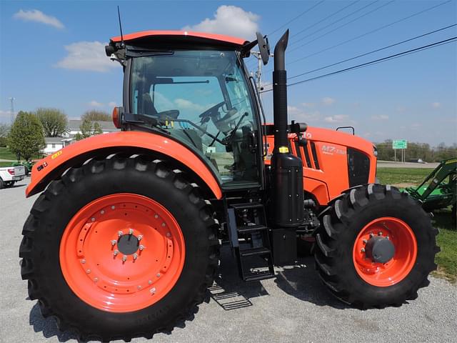 Image of Kubota M7.132 Deluxe equipment image 3