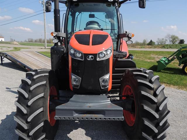 Image of Kubota M7.132 Deluxe equipment image 4