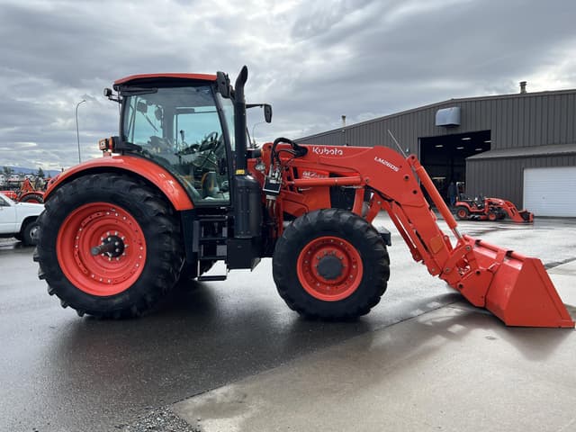 Image of Kubota M7.132 Deluxe equipment image 4