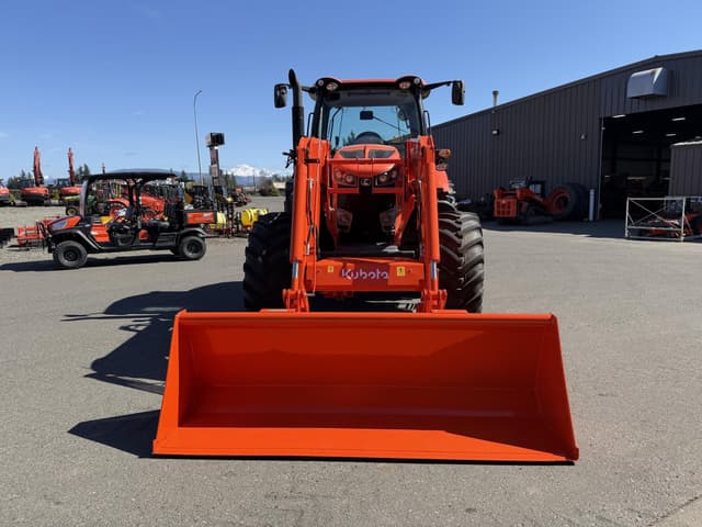 Image of Kubota M7.132 Deluxe equipment image 2