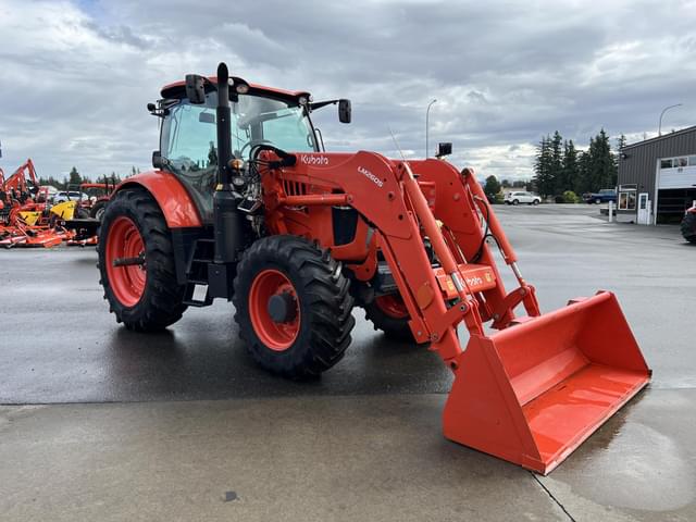 Image of Kubota M7.132 Deluxe equipment image 3