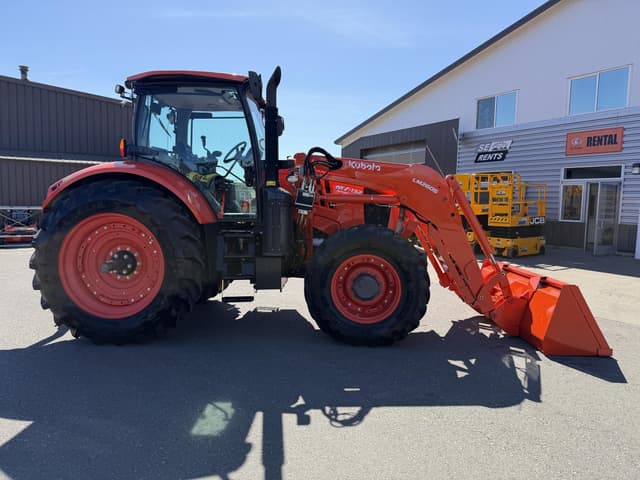 Image of Kubota M7.132 Deluxe equipment image 4