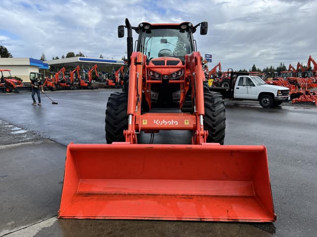 Image of Kubota M7.132 Deluxe equipment image 2