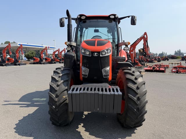 Image of Kubota M7.132 Deluxe equipment image 2