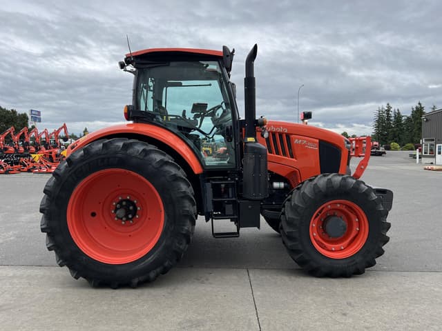 Image of Kubota M7.152 Premium equipment image 4