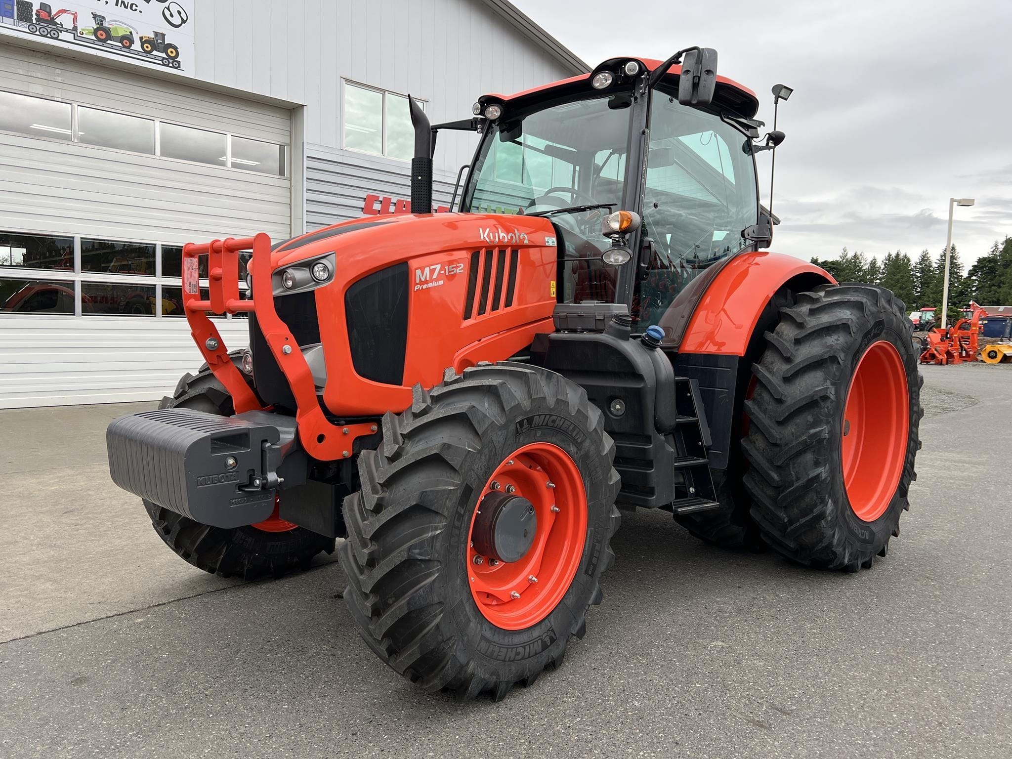 2020 Kubota M7.152 Premium Equipment Image0