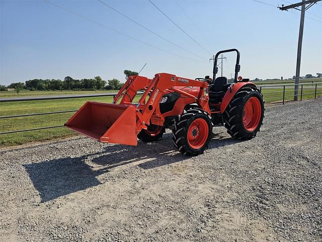 Image of Kubota M7060 equipment image 1