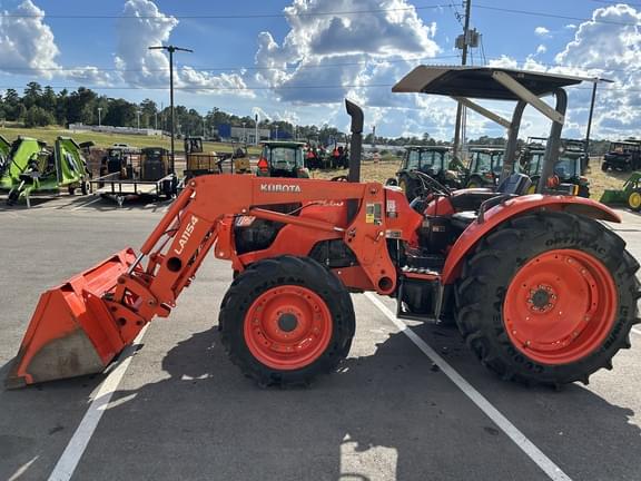 Image of Kubota M7060 equipment image 4